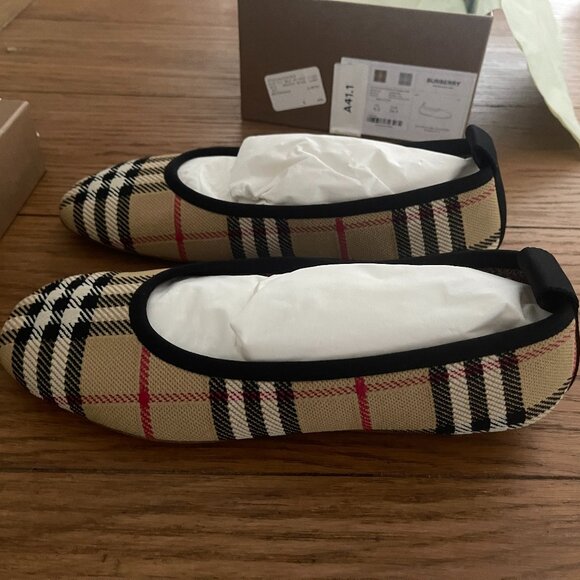 Burberry Flat Ballerina - Picture 1 of 5